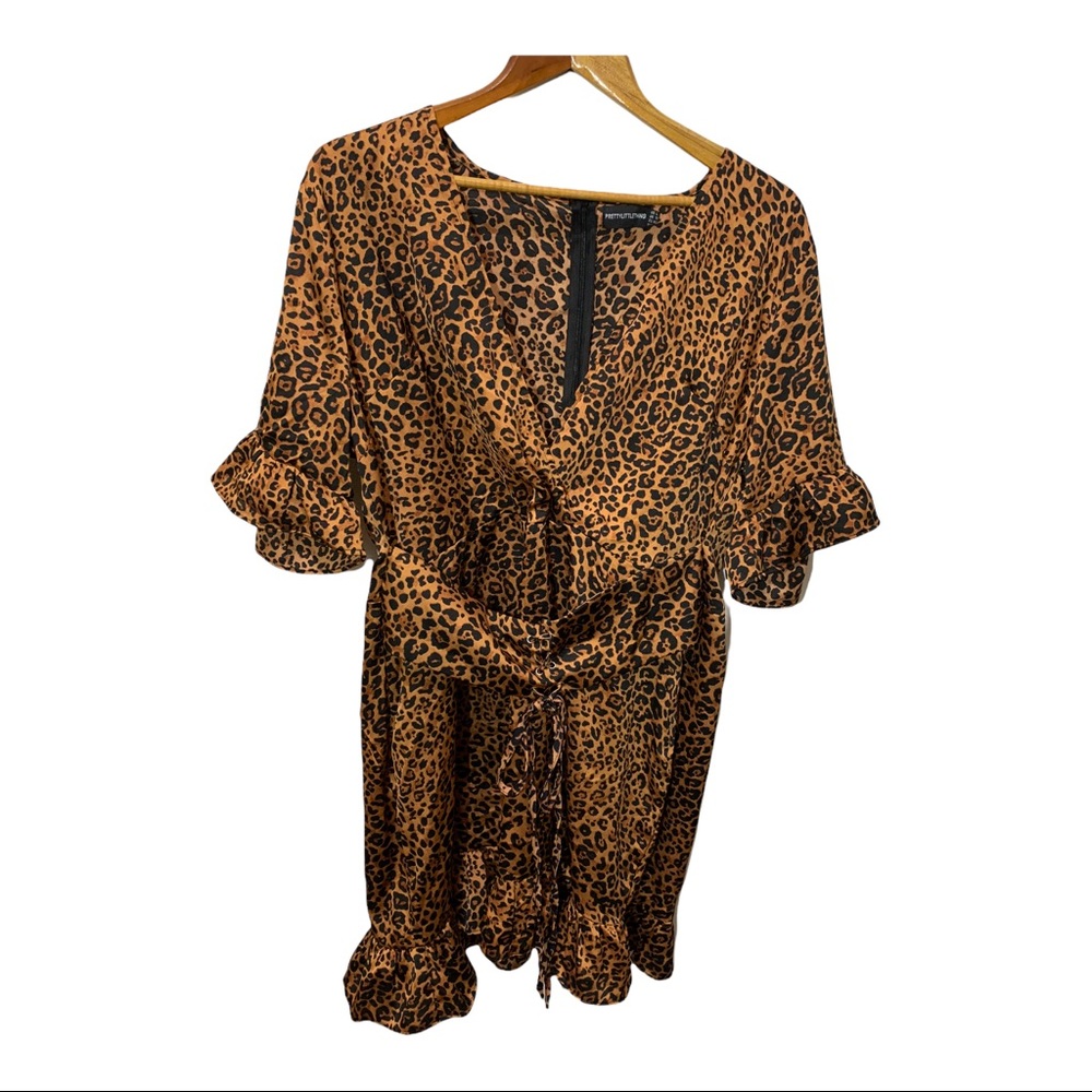 Pretty Little Thing Leopard Print Deep V Neck Ruf… - image 8